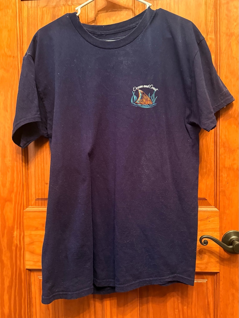 Men's Navy Short-Sleeve Graphic Tee with Small Chest Motif